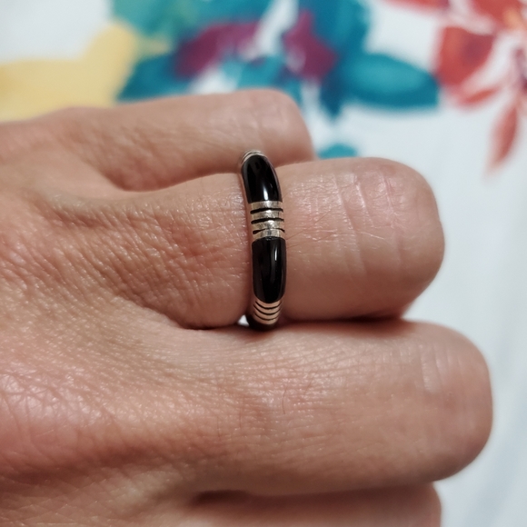 Vintage Jewelry - Vtg Sterling Silver Onyx Band Ring